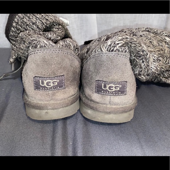 Grey Sweater UGG Boots - Picture 4 of 4